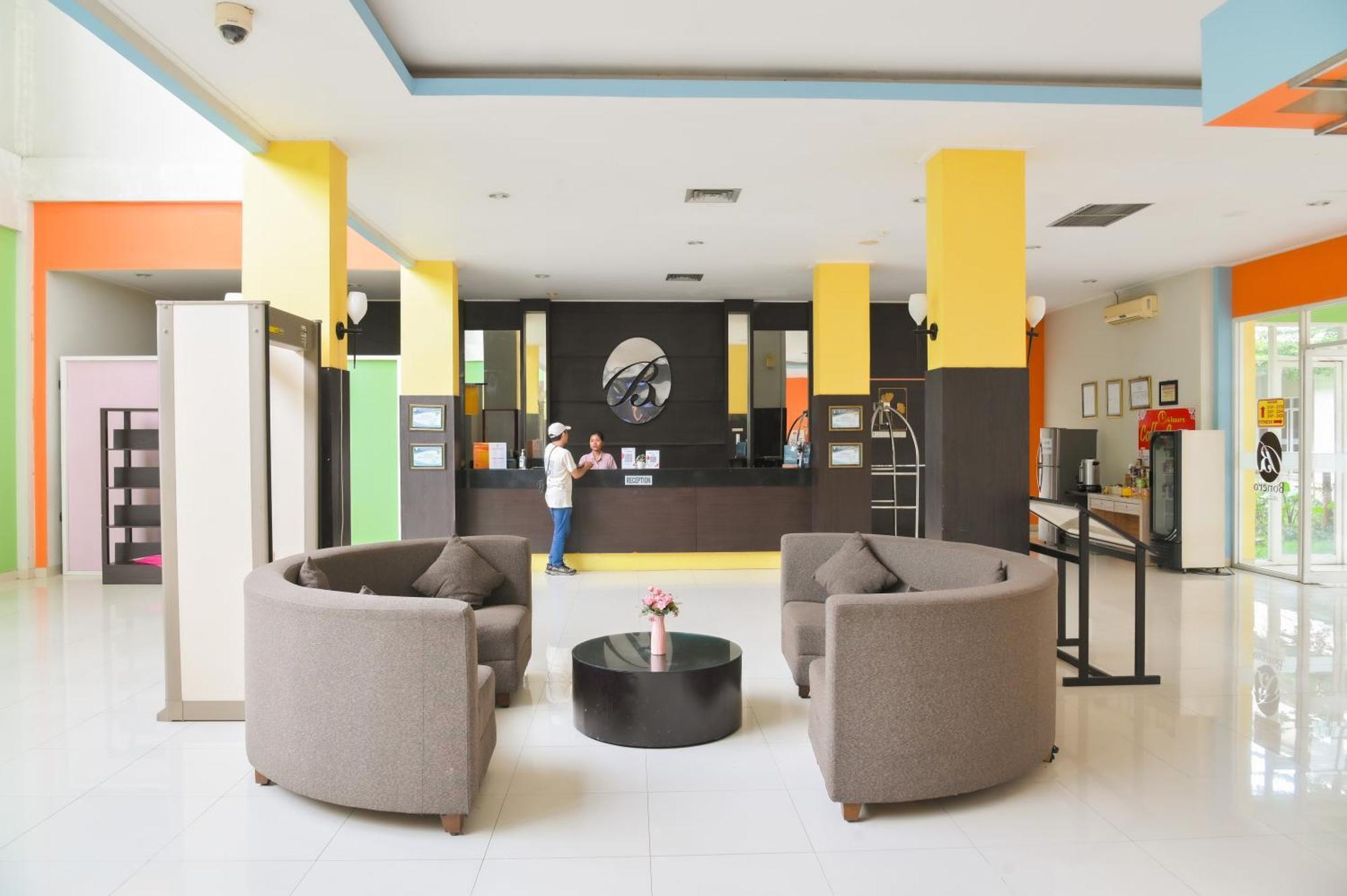 Bonero Hotel 3*